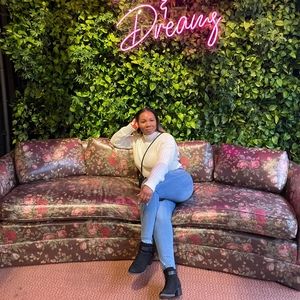 Meet your Posher, Kashara